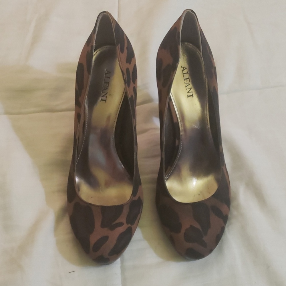Alfani Leopard heels
